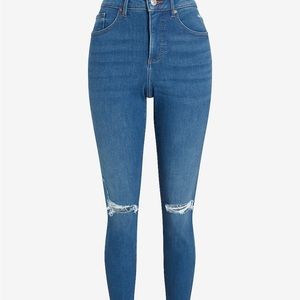 Supersoft highwaisted curvy skinny jeans